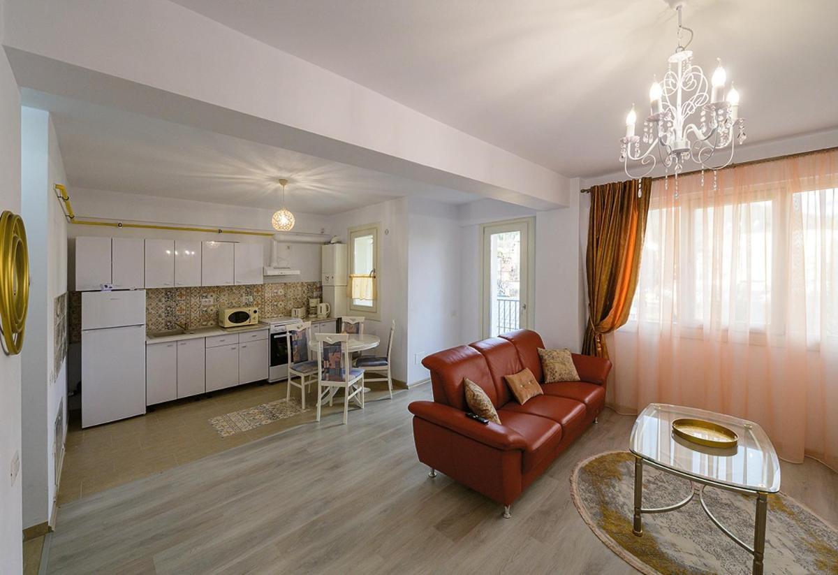 Apartament Laur Gura Humorului Luaran gambar